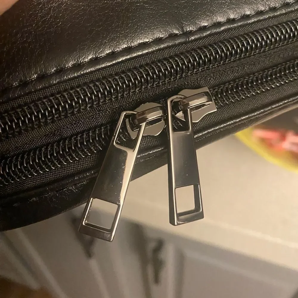 Men’s toiletry bag